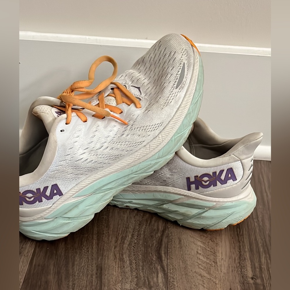 HOKA Women's Clifton 8 Running Shoes